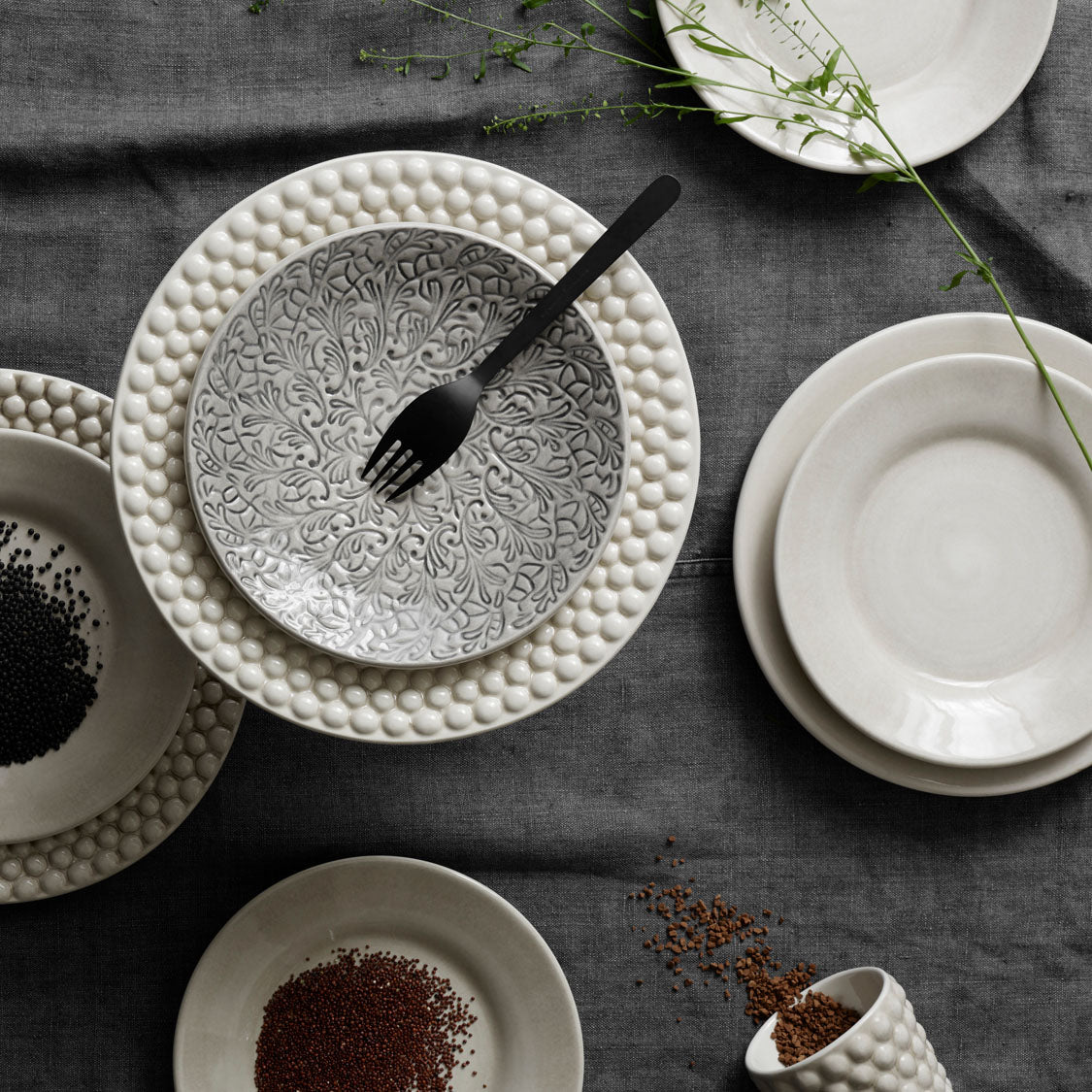 Lace Plate 20 cm Grey