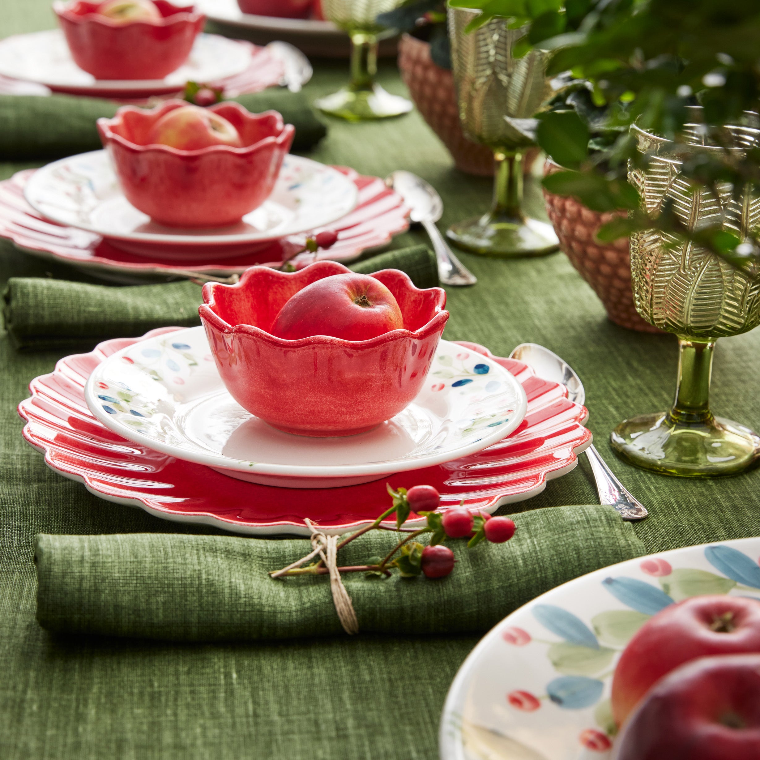 Oyster Bowl 13 cm / 30 cl Red