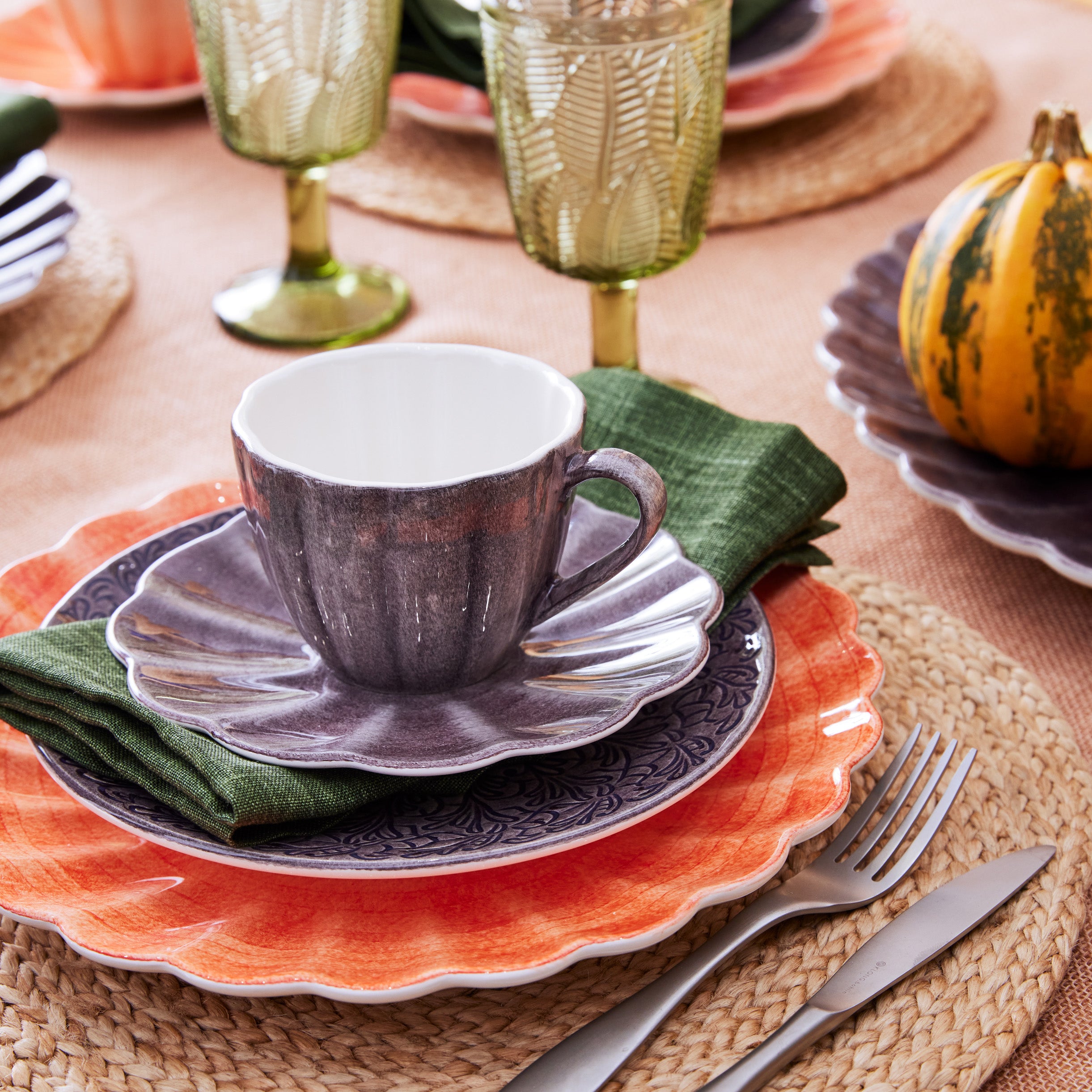 Oyster Cup and Saucer 25 cl Plum