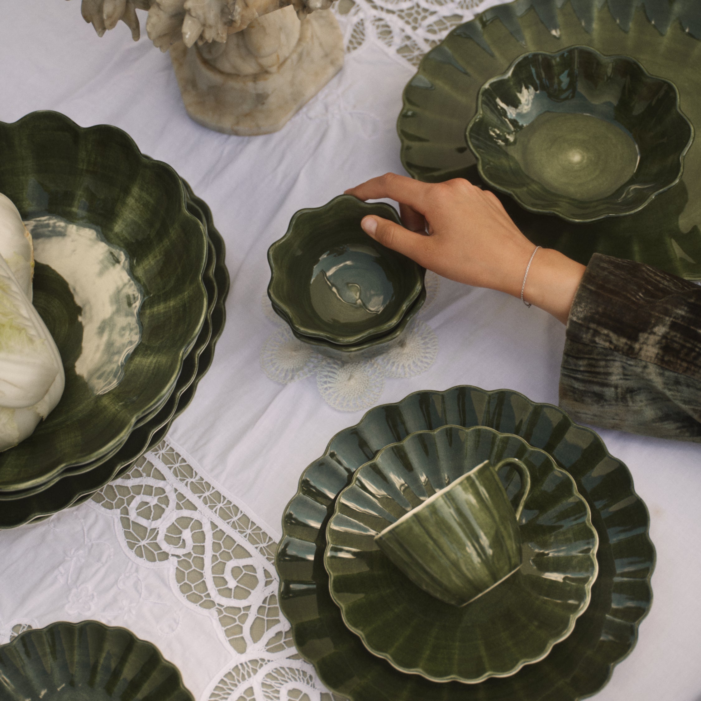 Oyster Plate 28 cm Forest Green